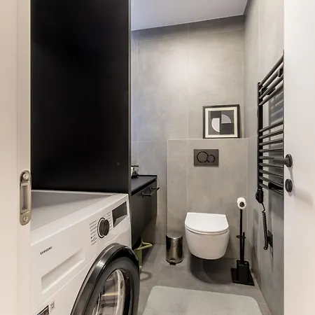 Noire Apartment